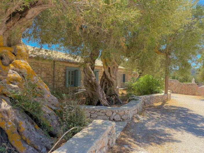 Image No.2-4 Bed Villa for sale