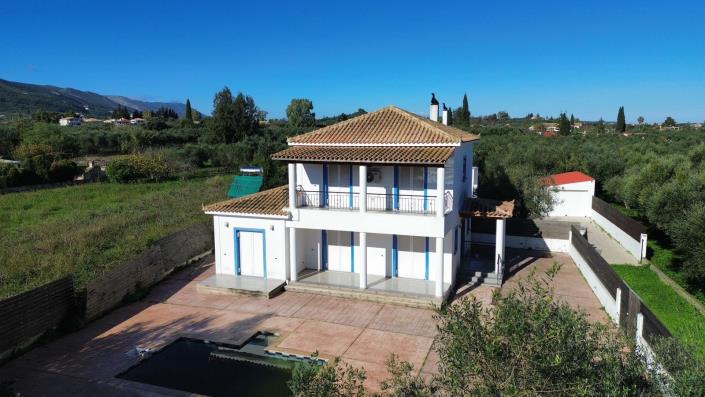 Image No.10-3 Bed Villa for sale