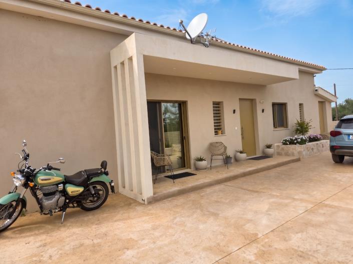 Image No.22-3 Bed Villa for sale
