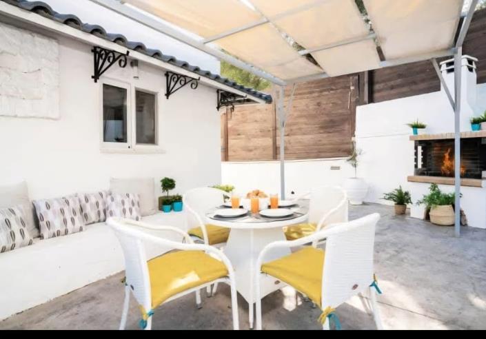 Image No.23-2 Bed Villa for sale