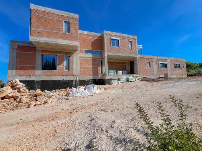 Image No.3-4 Bed Property for sale