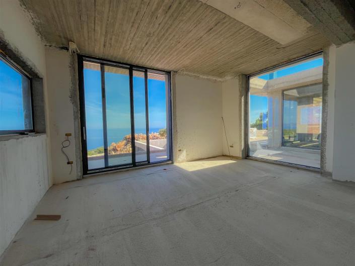 Image No.33-4 Bed Property for sale