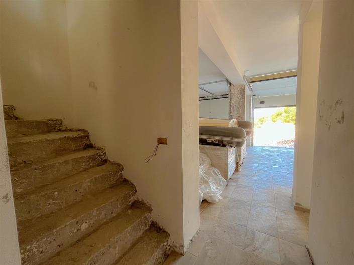 Image No.38-4 Bed Property for sale