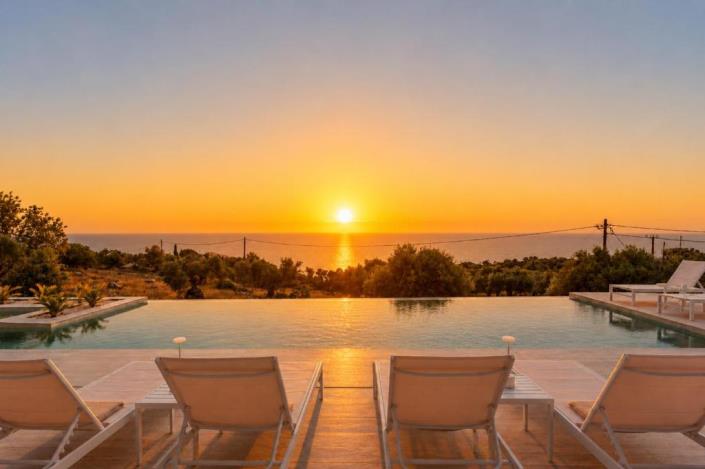 Image No.53-5 Bed Villa for sale