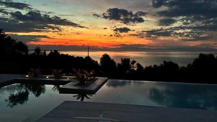 Image No.58-5 Bed Villa for sale