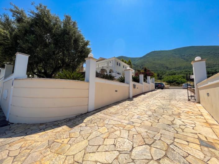 Image No.37-5 Bed Villa for sale