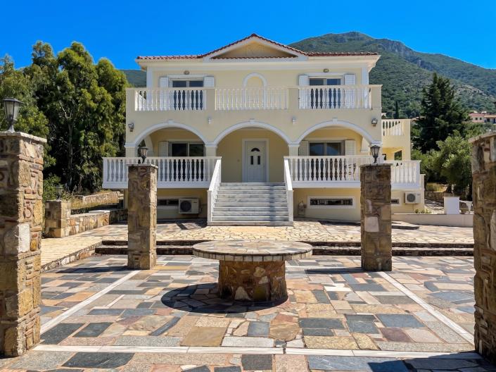 Image No.38-5 Bed Villa for sale