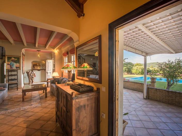 Image No.5-8 Bed Villa for sale