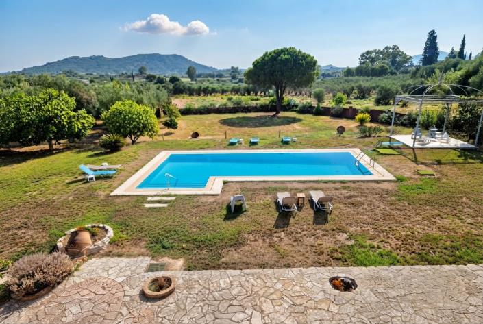 Image No.3-8 Bed Villa for sale