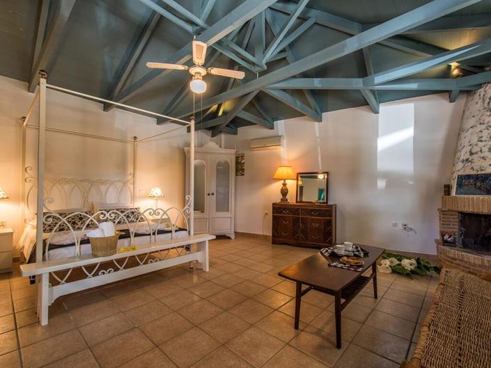 Image No.13-8 Bed Villa for sale
