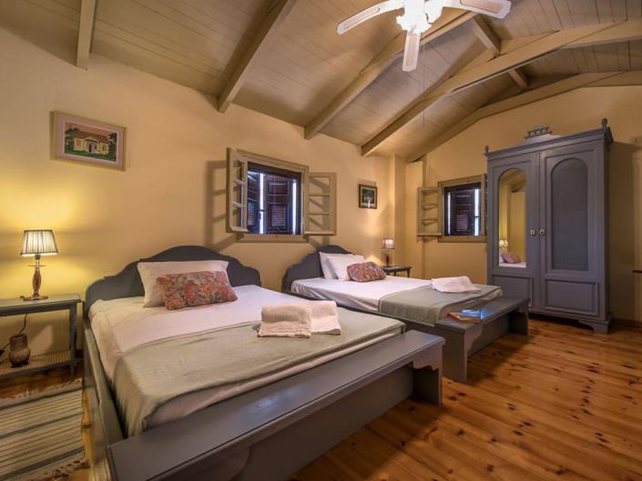 Image No.15-8 Bed Villa for sale