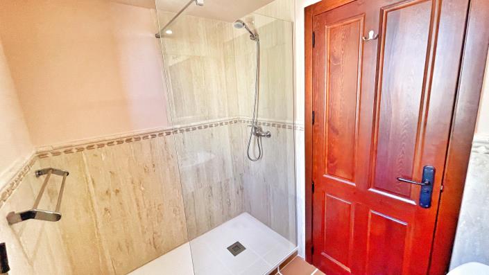 Image No.28-2 Bed Apartment for sale