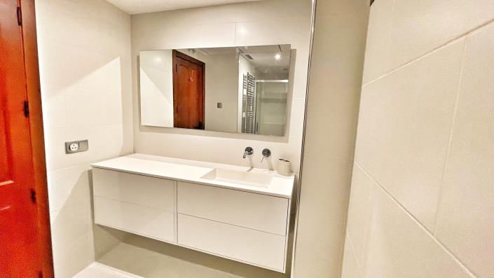 Image No.27-2 Bed Apartment for sale