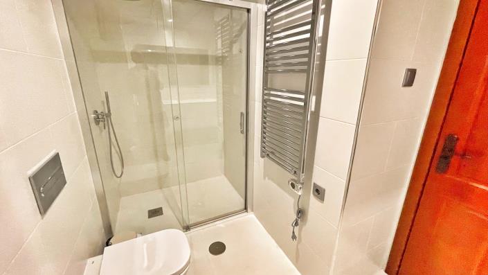 Image No.29-2 Bed Apartment for sale