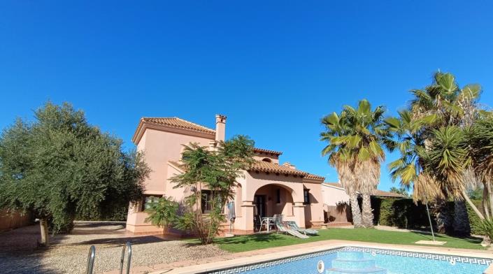 Image No.1-3 Bed Villa / Detached for sale