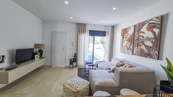 Image No.4-3 Bed Townhouse for sale