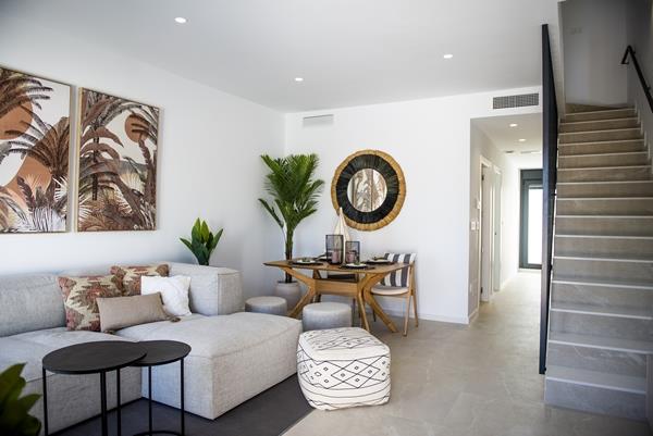 Image No.11-3 Bed Townhouse for sale