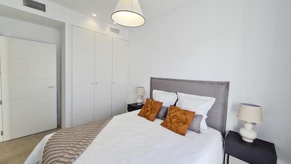 Image No.25-3 Bed Townhouse for sale