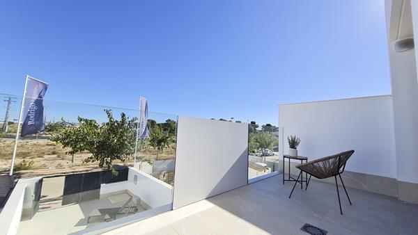 Image No.42-3 Bed Townhouse for sale