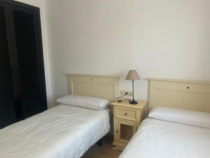 Image No.13-3 Bed Villa / Detached for sale