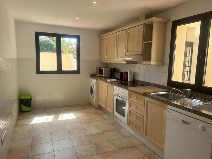 Image No.20-3 Bed Villa / Detached for sale