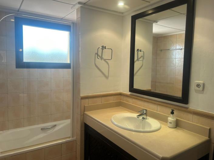 Image No.21-3 Bed Villa / Detached for sale