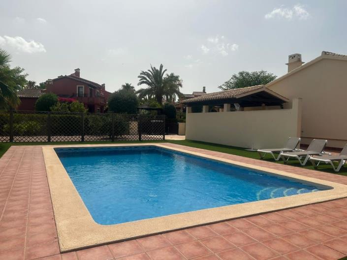 Image No.37-3 Bed Villa / Detached for sale