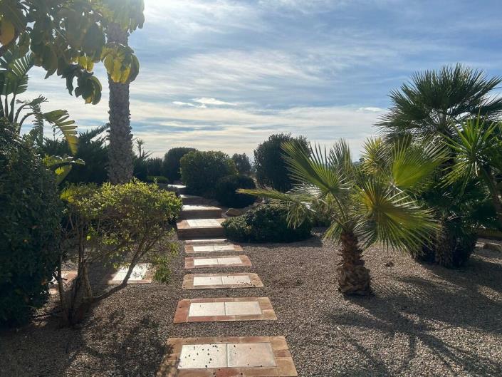 Image No.17-3 Bed Villa / Detached for sale