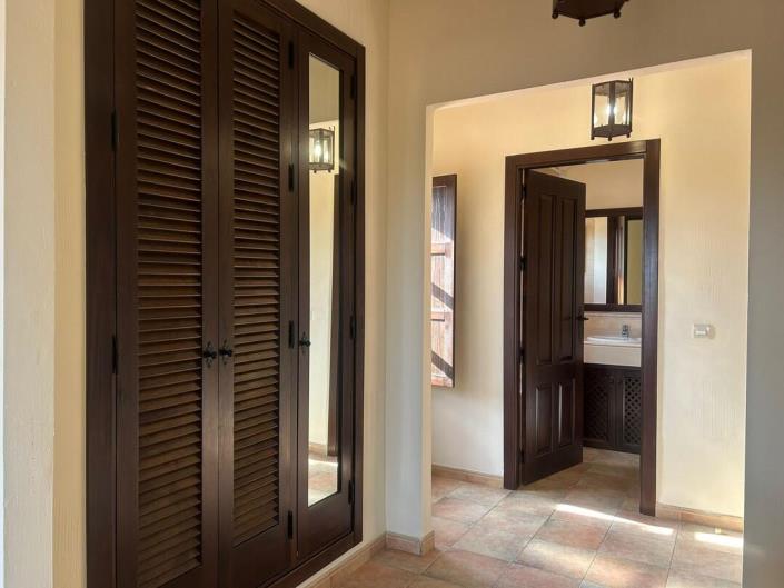 Image No.37-3 Bed Villa / Detached for sale