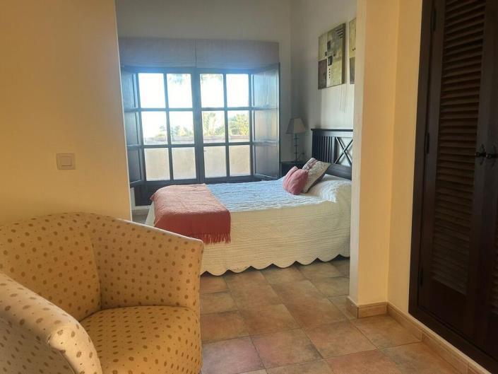 Image No.39-3 Bed Villa / Detached for sale