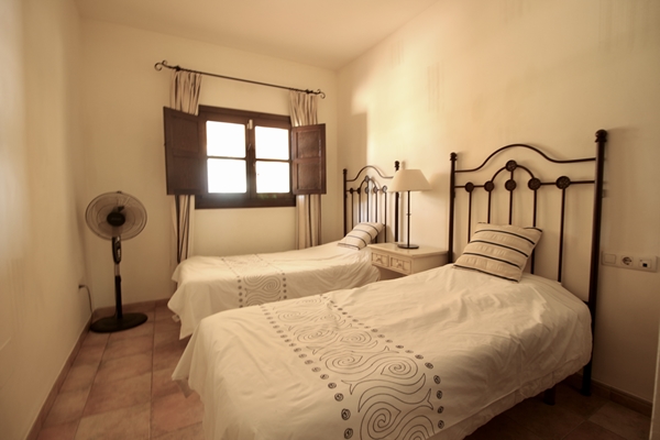 Image No.27-3 Bed Villa for sale