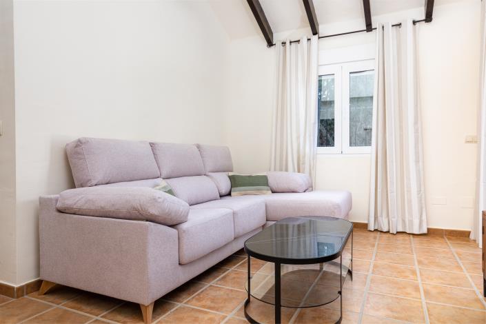 Image No.9-2 Bed Semi-Detached for sale