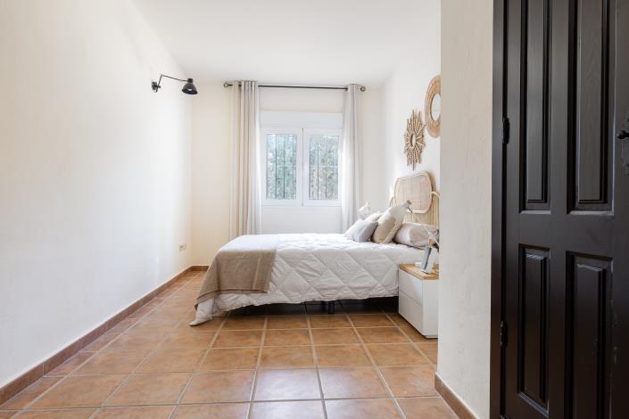 Image No.29-2 Bed Semi-Detached for sale