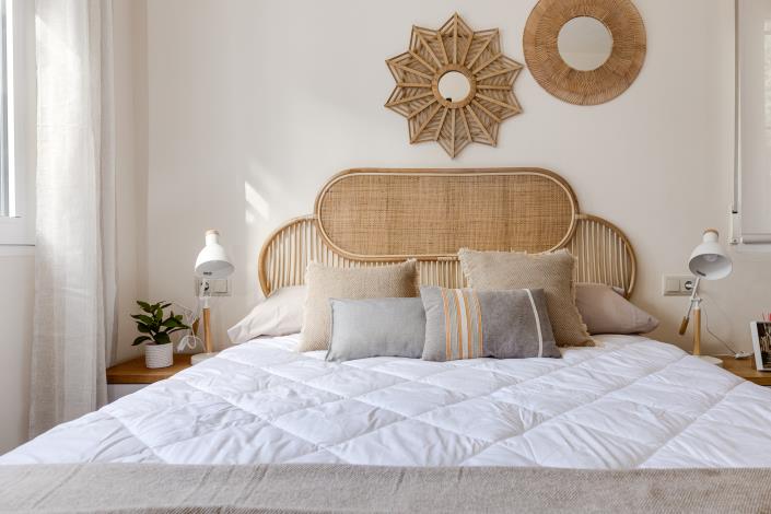 Image No.28-2 Bed Semi-Detached for sale