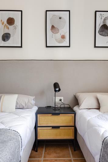 Image No.34-2 Bed Semi-Detached for sale