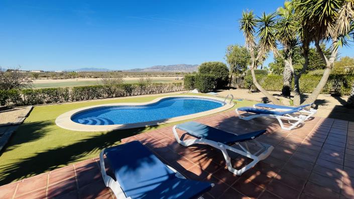 Image No.33-3 Bed Villa / Detached for sale