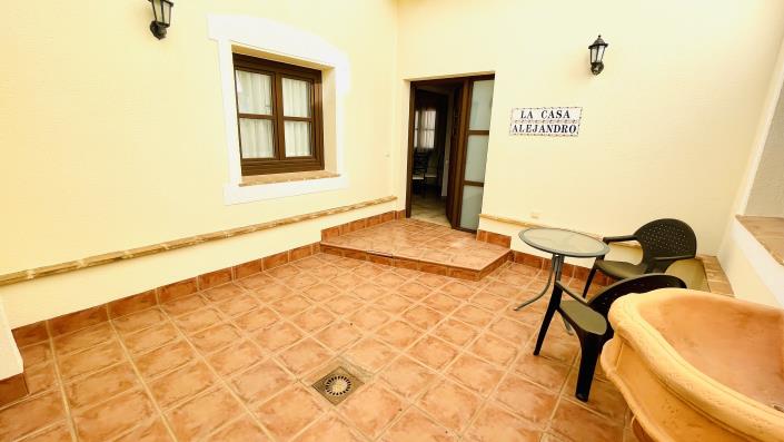 Image No.49-3 Bed Villa / Detached for sale