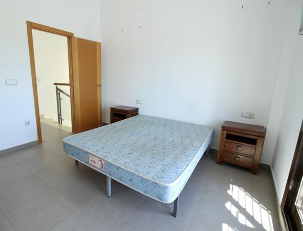 Image No.20-3 Bed Villa / Detached for sale