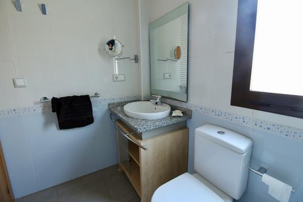 Image No.30-3 Bed Villa / Detached for sale