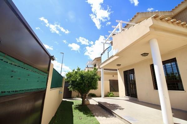 Image No.3-3 Bed Villa / Detached for sale