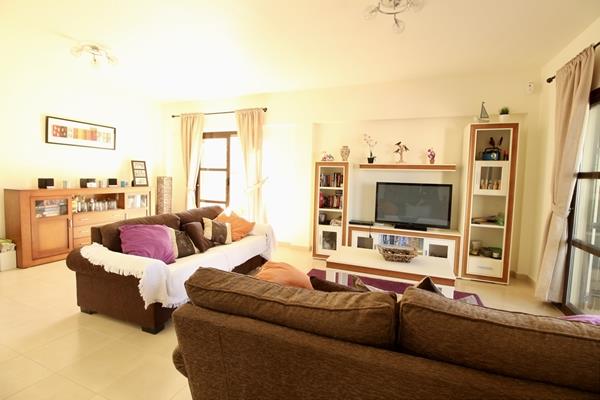 Image No.13-3 Bed Villa / Detached for sale