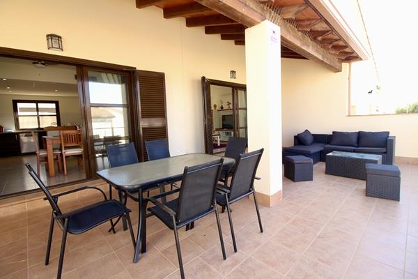 Image No.41-3 Bed Villa / Detached for sale