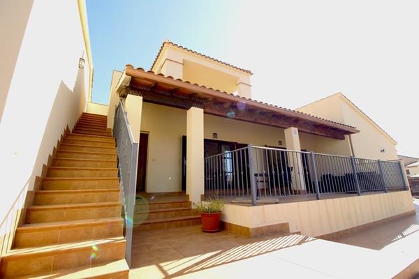Image No.46-3 Bed Villa / Detached for sale
