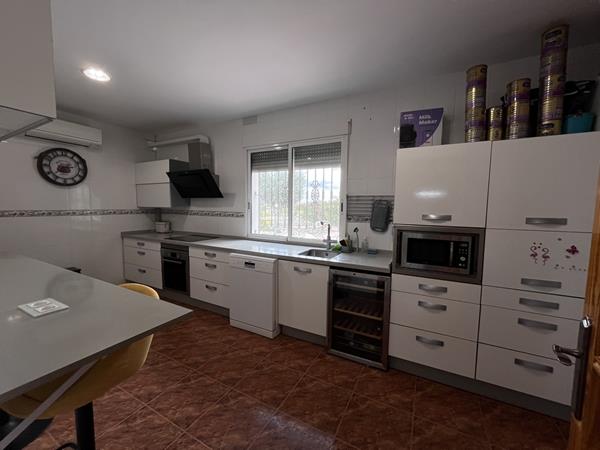 Image No.44-3 Bed Country House for sale