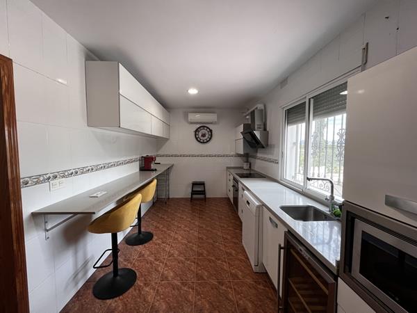 Image No.19-3 Bed Country House for sale