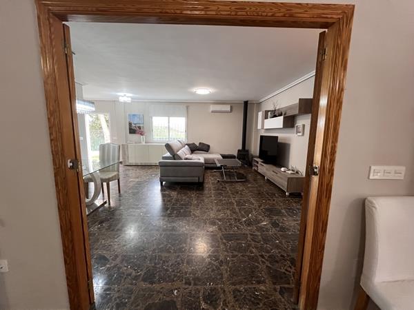 Image No.23-3 Bed Country House for sale