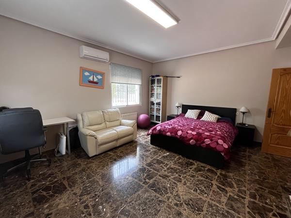 Image No.29-3 Bed Country House for sale