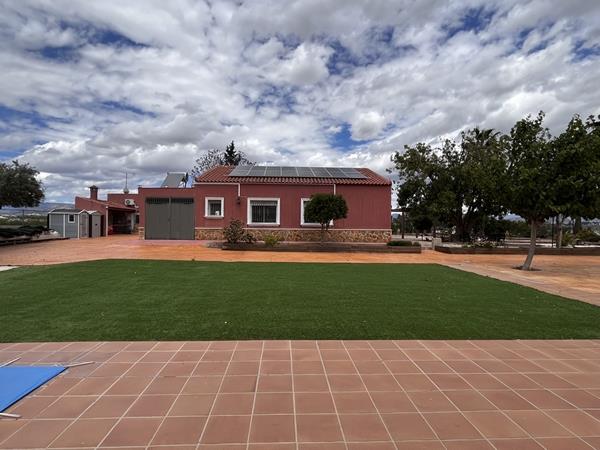 Image No.16-3 Bed Country House for sale