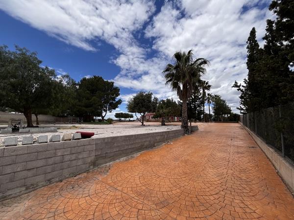 Image No.47-3 Bed Country House for sale