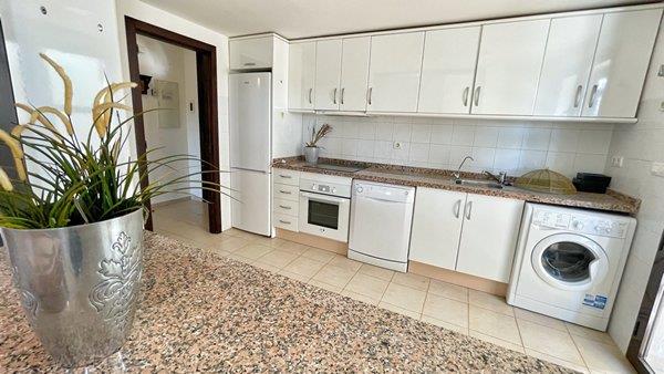 Image No.11-3 Bed Villa / Detached for sale